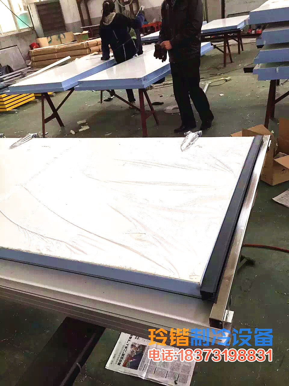 冷库门生产细节图